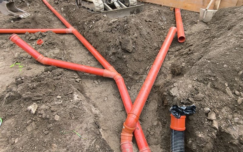 Rimozione del terreno + lavori di scavo