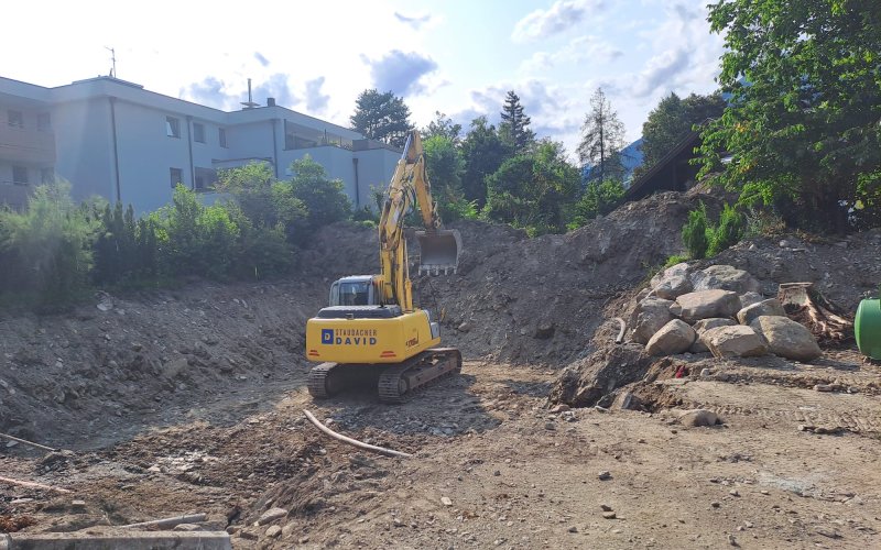 Rimozione del terreno + lavori di scavo